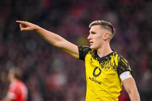 拜仁總監(jiān)：施洛特貝克是很出色的球員，但我們對自己的陣容很滿意