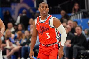 潛在下家很多！美記：湖人&掘金&火箭&尼克斯都對(duì)保羅感興趣