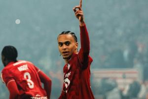 距榜首2分！姆巴佩18歲弟弟法甲8場(chǎng)3球，絲滑制勝球+模仿哥哥慶祝