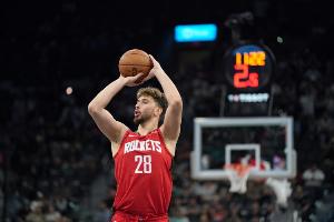 字母雖好 但申京該是火箭的非賣(mài)品 非要換的話(huà)也該用阿門(mén)換