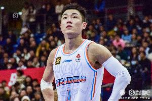 鮑威爾：高詩(shī)巖做出了非常好的表率作用 他能夠把全隊(duì)融在一起