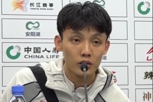 徐杰：很重視這場(chǎng)比賽 第一次來(lái)武漢 感受到這座城市對(duì)籃球的熱愛(ài)