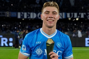 梅開二度！霍伊倫當(dāng)選那不勒斯2-1尤文圖斯一役全場(chǎng)最佳