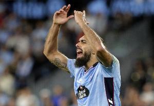 六臺主持人談伊格萊西亞斯未染紅：抗議就吃牌，打破對手眉骨沒事