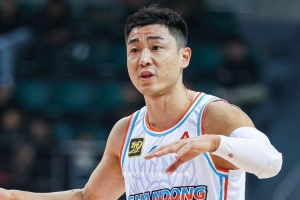 邱彪：打籃球要有信心 高詩(shī)巖從國(guó)家隊(duì)到山東都是以身作則