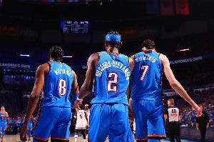 周最佳提名：雷霆SGA&霍姆格倫&杰倫威三人入選 約基奇在列