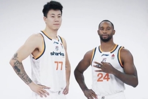 上海男籃曬定妝照拍攝花絮！王哲林、張鎮(zhèn)麟、弗格、洛夫頓等出鏡