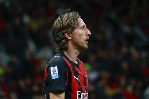 不可或缺！莫德里奇連續(xù)10場聯(lián)賽踢滿90分鐘，本賽季意甲場場首發(fā)