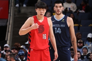 拓記：楊瀚森身體不適與此前灰熊比賽中的碰撞無(wú)關(guān) 只是生病