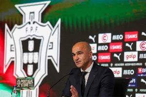 官方：葡萄牙主帥馬丁內(nèi)斯當(dāng)選加泰羅尼亞足聯(lián)年度最佳教練