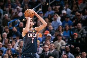 開局就爆！霍姆格倫兩記三分 雷霆開場17-7打停太陽