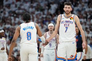 切特：我和杰倫威技術(shù)還能再提高 我們的默契還有很大提升空間