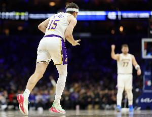 里夫斯：?？怂?fàn)顟B(tài)正佳 我們要堅(jiān)定執(zhí)行既定防守輪換和戰(zhàn)術(shù)體系