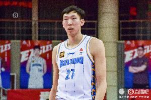 雙拳敵四手！賈爾斯單節(jié)4中4砍9分 勉力抗衡首鋼五虎合計26分