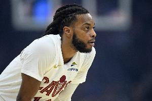 防守建功！加蘭撲防送大帽 并造成黃蜂24秒違例