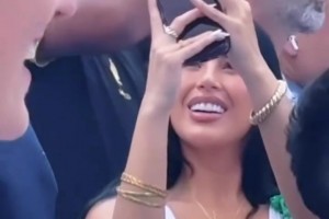 女友現(xiàn)場記錄貝林厄姆進(jìn)球