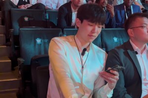 感受現(xiàn)場熱烈氛圍！弗拉格當(dāng)選狀元現(xiàn)場版！歡呼和掌聲巨大！