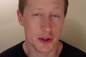 每天中個(gè)大樂(lè)透！英國(guó)足球哥感嘆C羅2億新合同：我滴媽！??