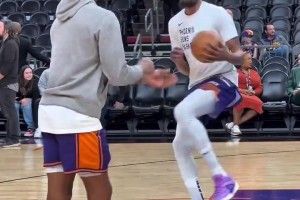 這倆一起練投籃還挺魔性，可惜以后看不到了