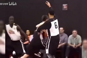 天賦盡顯！周琦當年的試訓有多強？這投籃是真絲滑??！