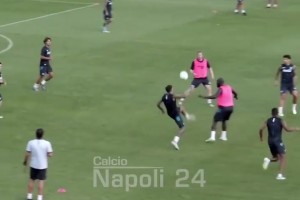 黃金搭檔！那不勒斯訓(xùn)練賽，盧卡庫(kù)助攻德布勞內(nèi)破門！