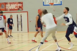 甚至還單挑庫(kù)里！KD去年美國(guó)男籃隊(duì)內(nèi)訓(xùn)練單挑合集！