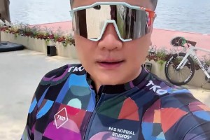 主教練也愛騎行！李金羽：一早騎了40公里，新買的騎行服有點花花