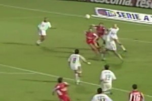 陌上人如玉，公子世無雙！卡卡米蘭生涯首秀，這是多少人的青春