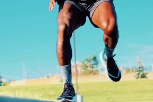 魔鬼筋肉人??！澤-羅伯托這個(gè)50歲的老男人對(duì)自己太狠了