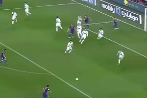 炸裂！名場(chǎng)面：阿爾維斯這腳轟天雷曾讓圣卡西一臉茫然！