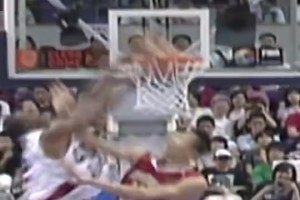 暴力魔獸??！看看22歲霍華德在國家隊是怎么打球的，天賦都溢出了