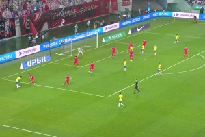 這球漂亮！羅德里戈晃暈后衛(wèi)弧線球打門得手，巴西2-0韓國