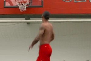 視頻考古：原來范戴克真的是籃球高手??