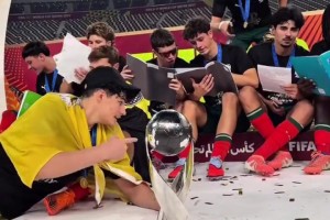 葡萄牙小孩哥們上課，順便拿個世界杯冠軍??