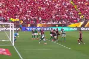 助隊(duì)奪冠！前尤文隊(duì)長(zhǎng)達(dá)尼洛解放者杯決賽頭球制勝！